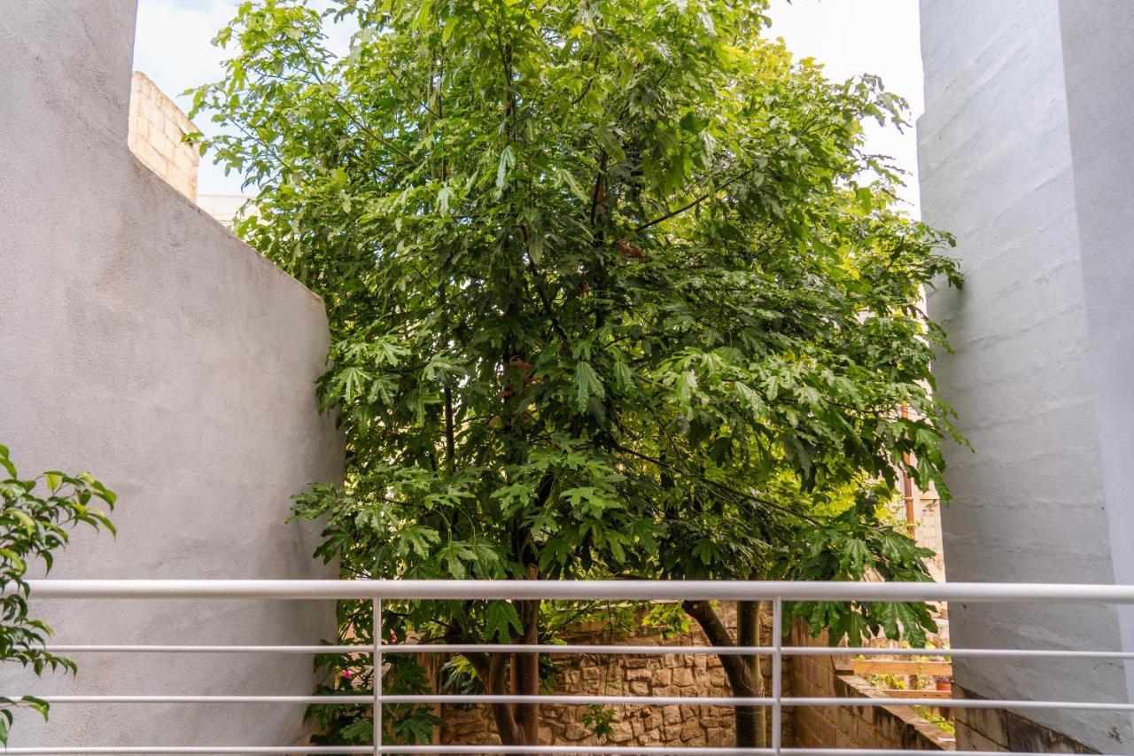 130, One Of A Kind - A Luxury Eclectic Home Tarxien Экстерьер фото
