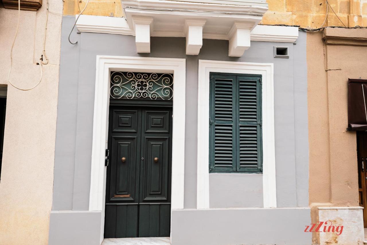 130, One Of A Kind - A Luxury Eclectic Home Tarxien Экстерьер фото